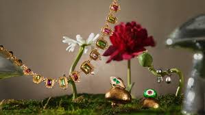 Featured jewelry slide 4